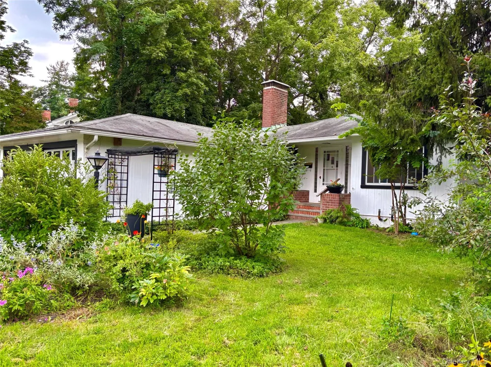 110 Montgomery Street Rhinebeck, NY 12572