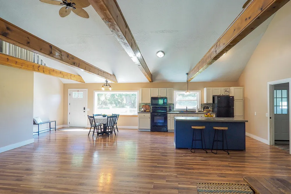 557 W James Street Lawrence, MI 49064
