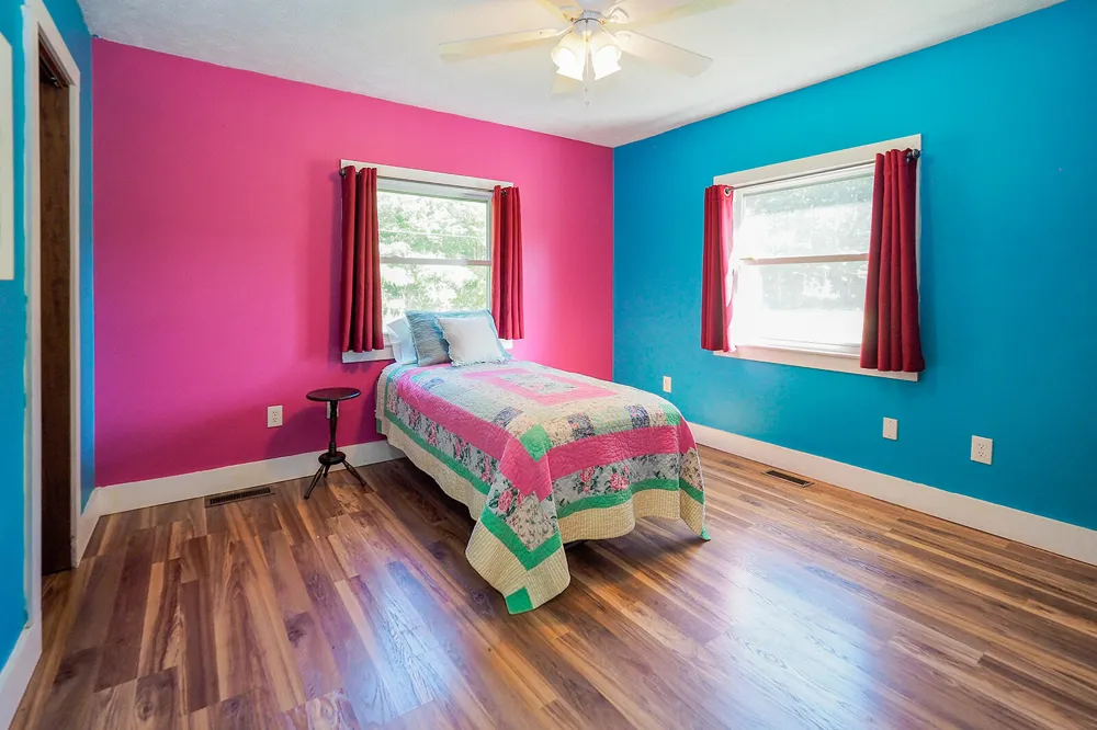 557 W James Street Lawrence, MI 49064