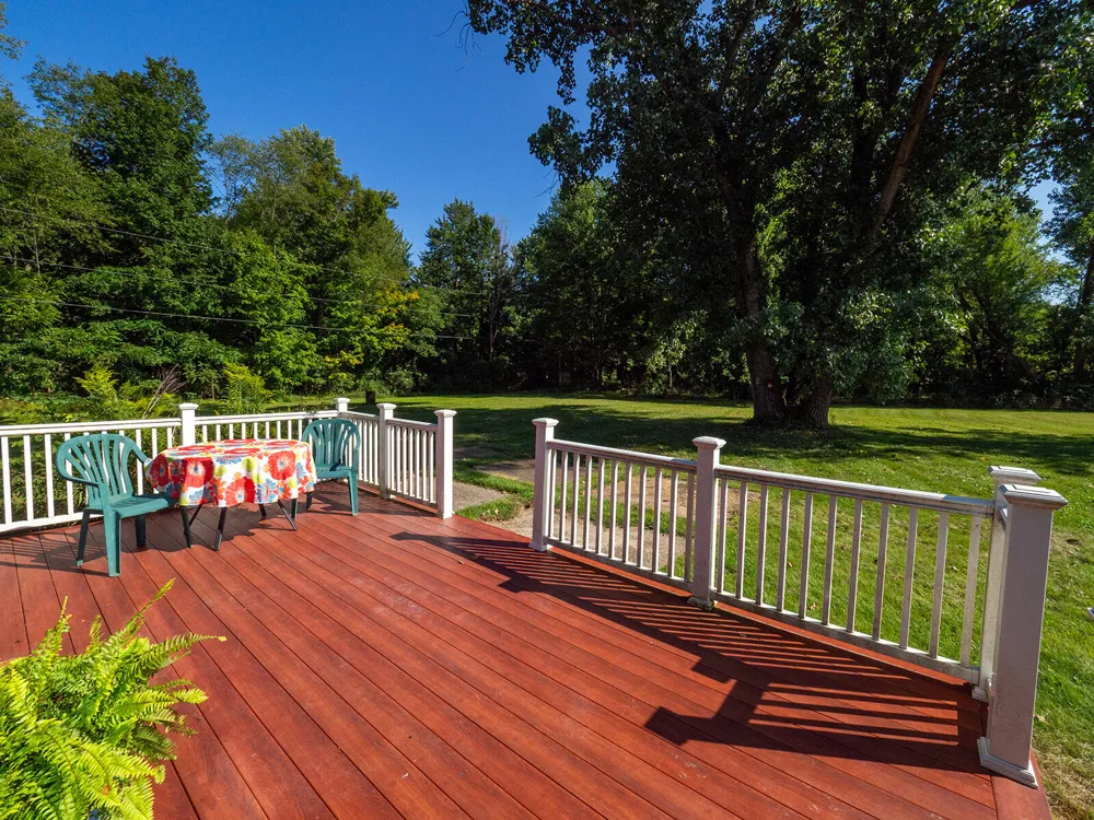 557 W James Street Lawrence, MI 49064
