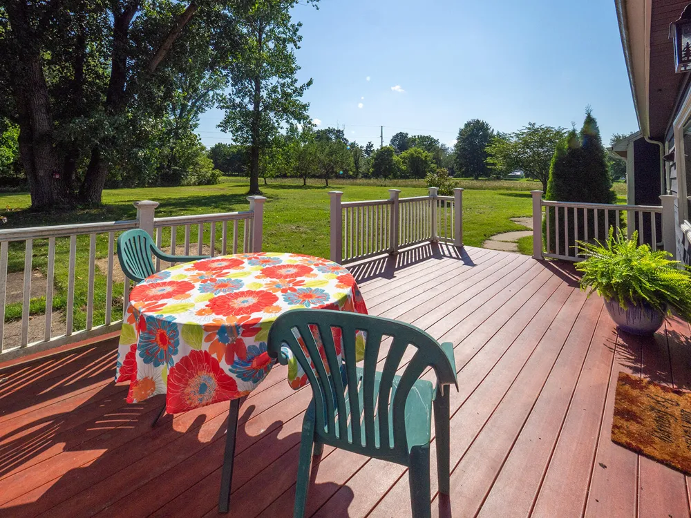 557 W James Street Lawrence, MI 49064