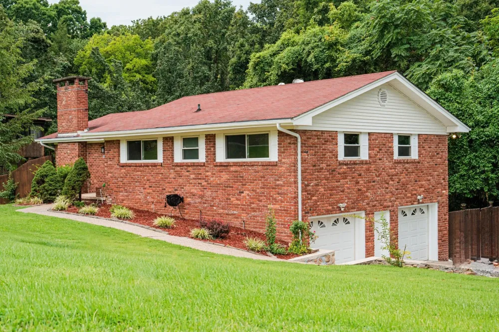 1329 Cloverdale Drive Hixson, TN 37343