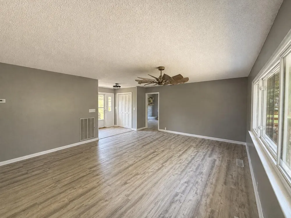 1329 Cloverdale Drive Hixson, TN 37343