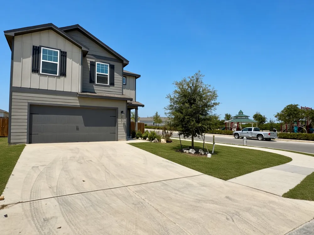 267 Surrey Oaks Maxwell, TX 78656