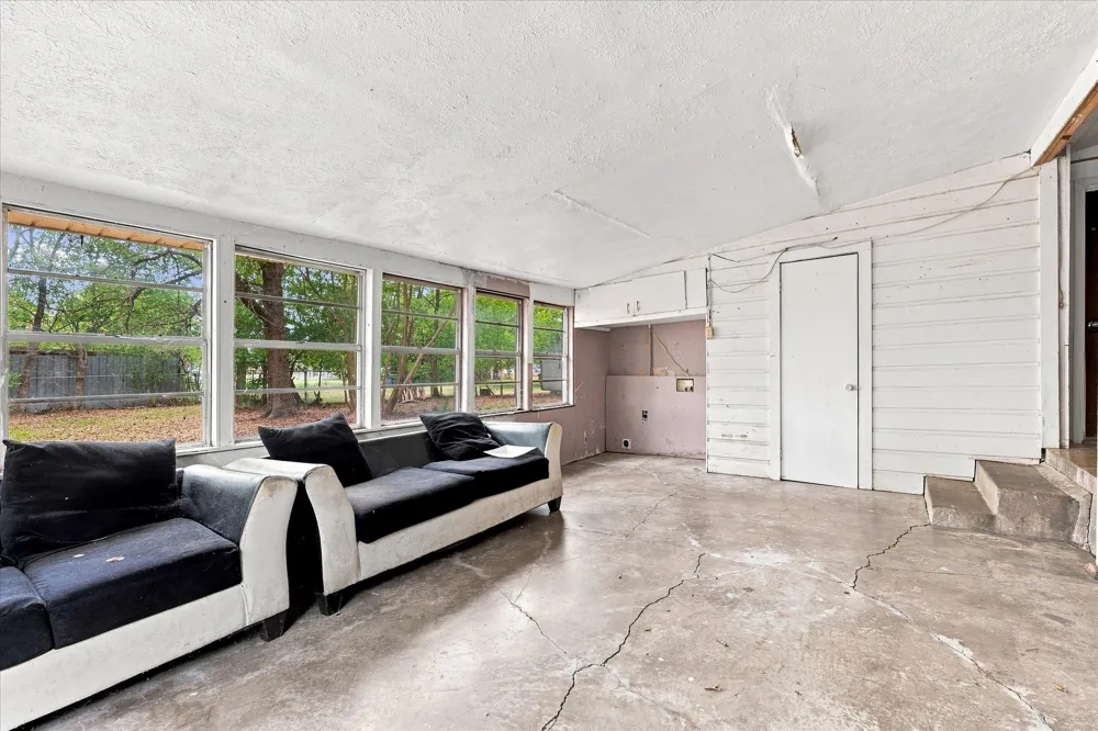 220 S 2nd Street Wills Point, TX 75169