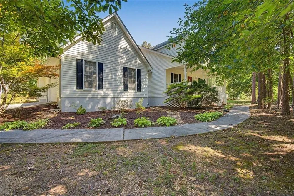 75 Indian Hills Drive Rydal, GA 30171