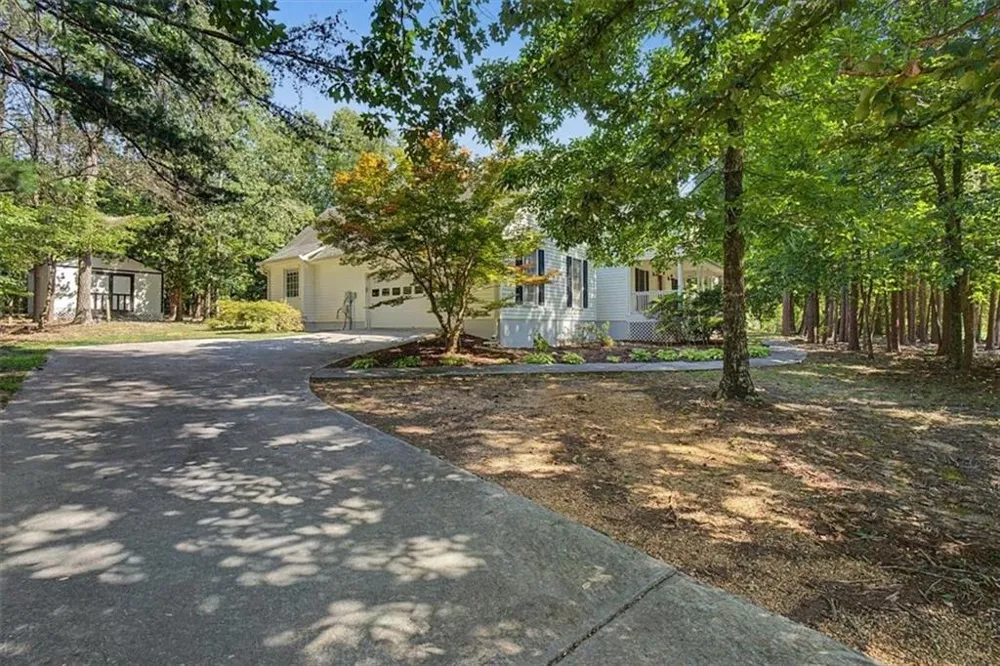 75 Indian Hills Drive Rydal, GA 30171