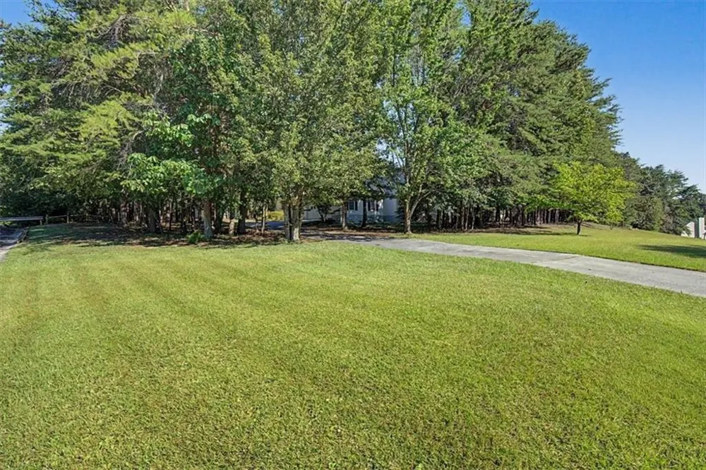 75 Indian Hills Drive Rydal, GA 30171