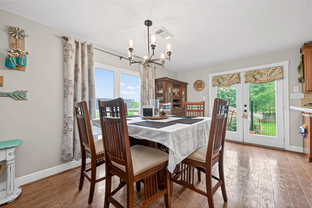28111 Camille Drive Tomball, TX 77375