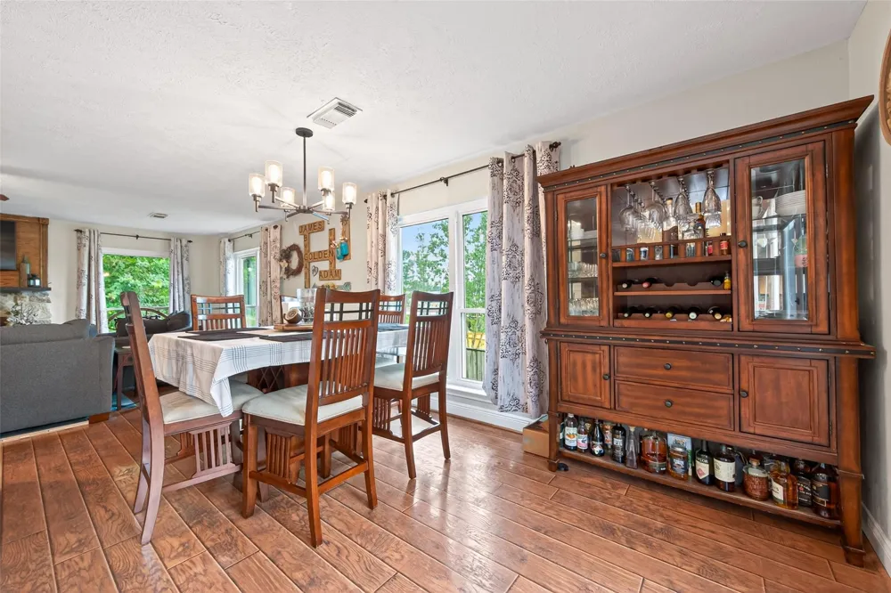28111 Camille Drive Tomball, TX 77375
