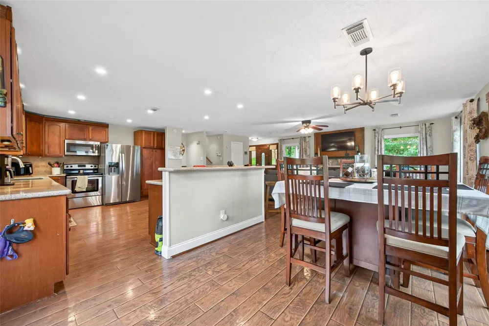 28111 Camille Drive Tomball, TX 77375