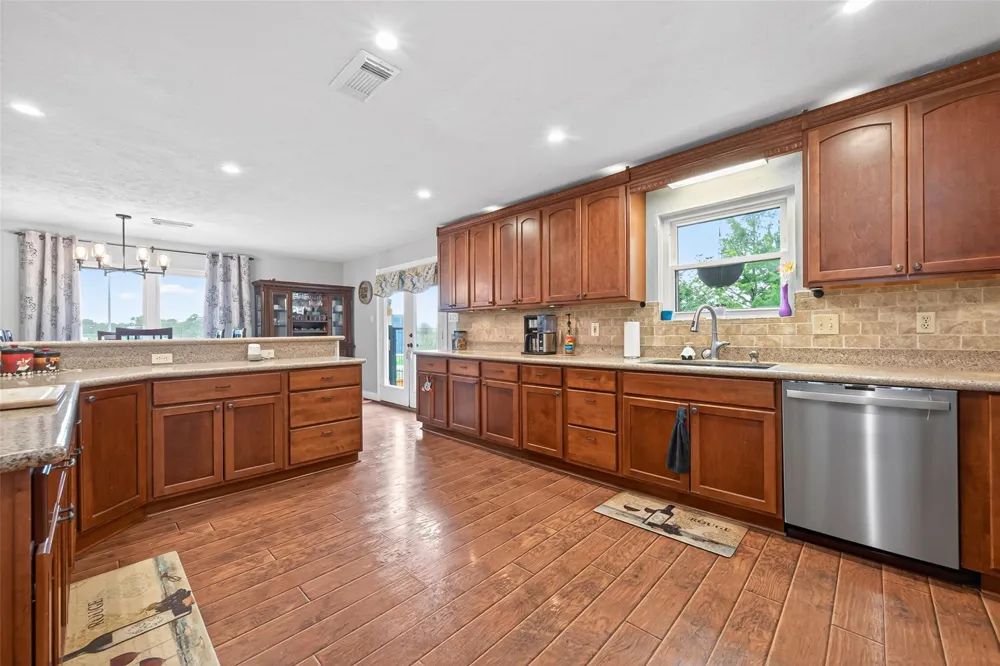 28111 Camille Drive Tomball, TX 77375