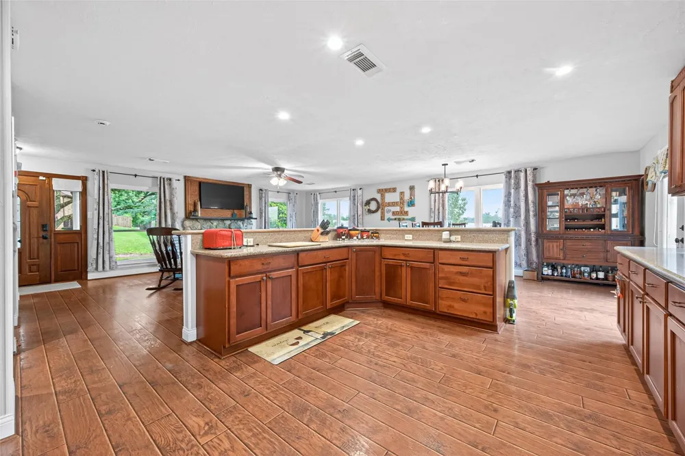 28111 Camille Drive Tomball, TX 77375