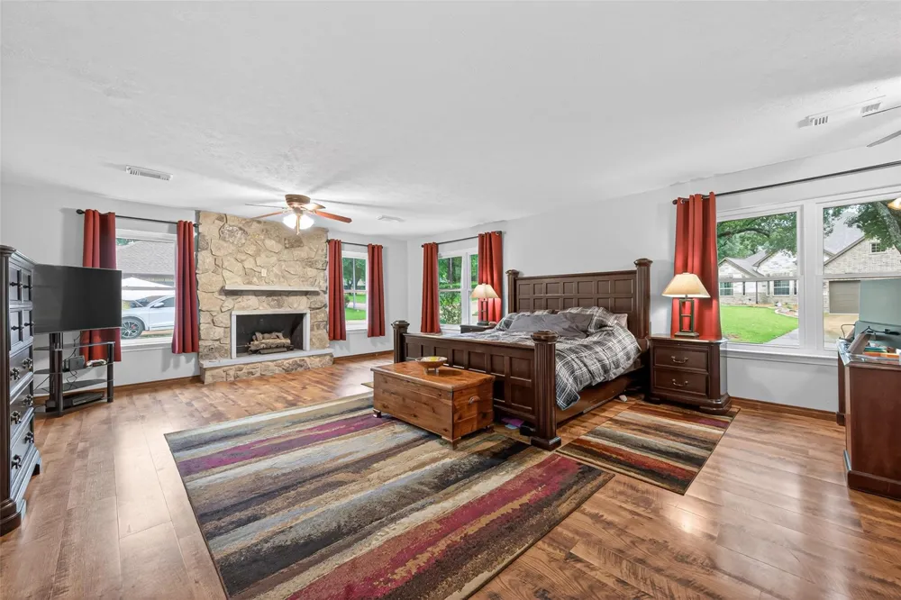 28111 Camille Drive Tomball, TX 77375