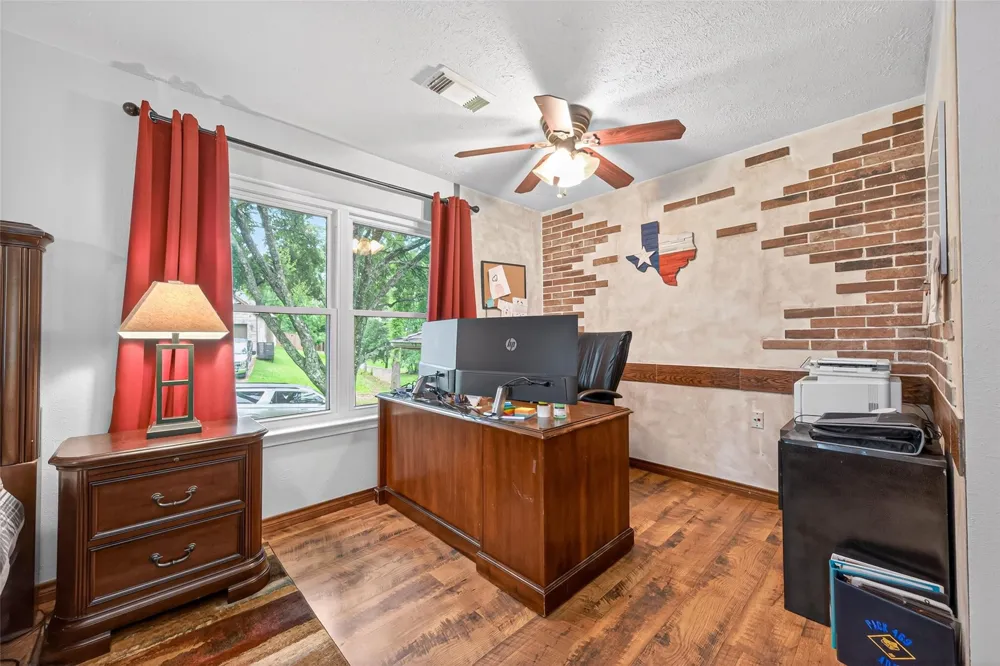 28111 Camille Drive Tomball, TX 77375