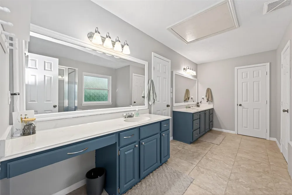 28111 Camille Drive Tomball, TX 77375