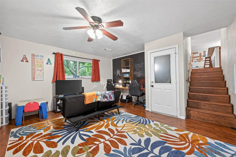 28111 Camille Drive Tomball, TX 77375
