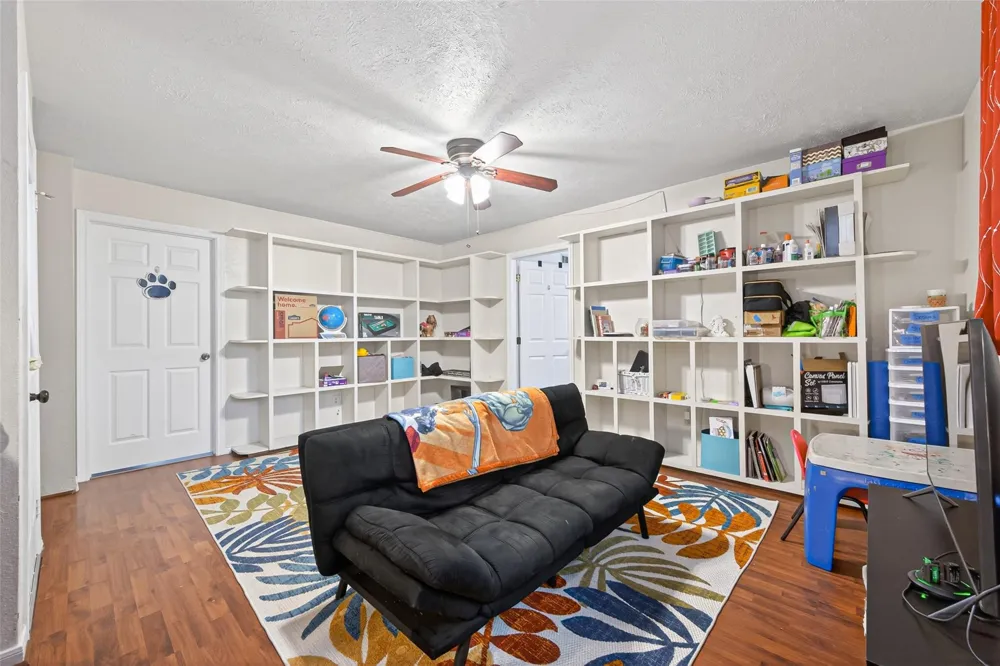 28111 Camille Drive Tomball, TX 77375