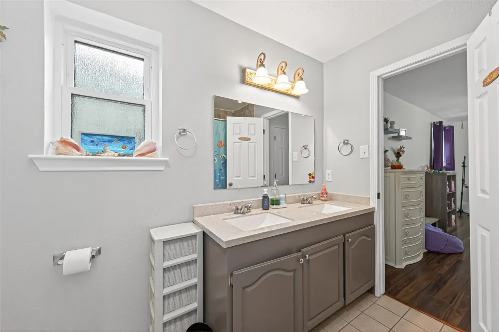 28111 Camille Drive Tomball, TX 77375