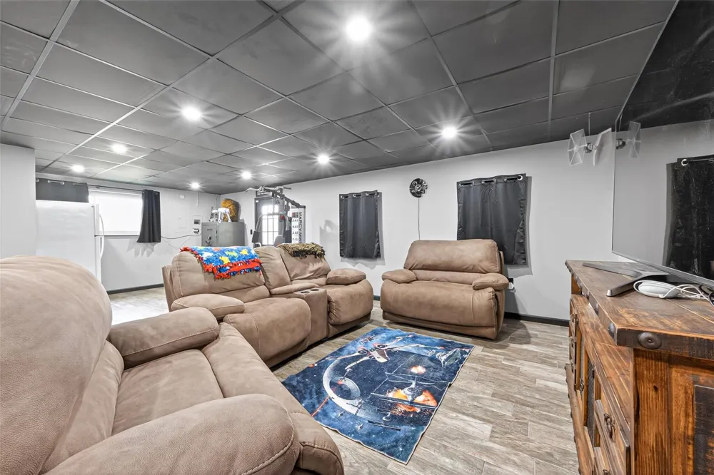 28111 Camille Drive Tomball, TX 77375