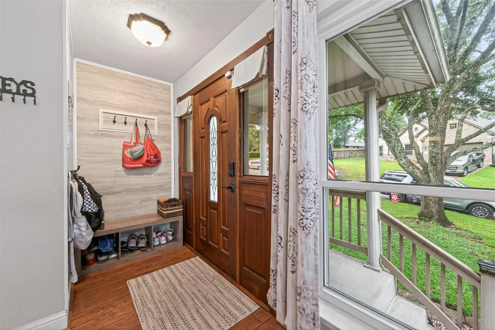 28111 Camille Drive Tomball, TX 77375