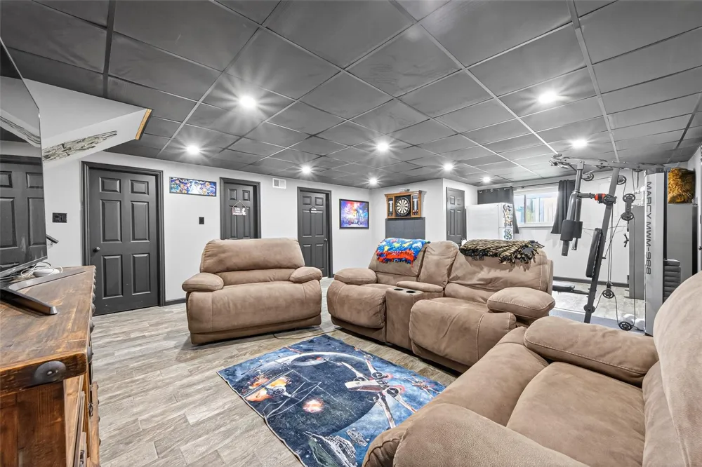 28111 Camille Drive Tomball, TX 77375
