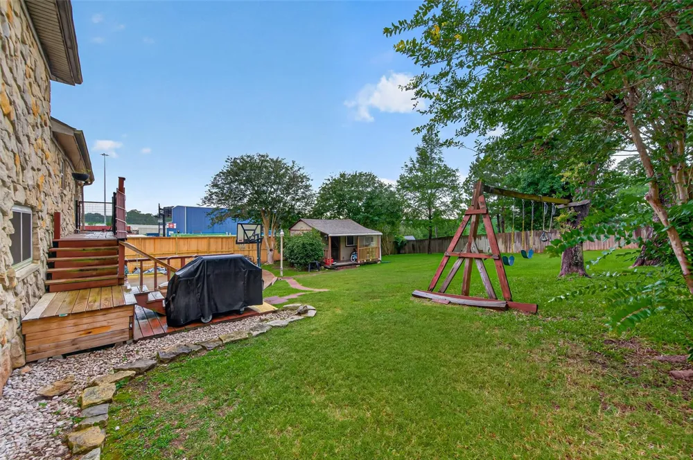28111 Camille Drive Tomball, TX 77375