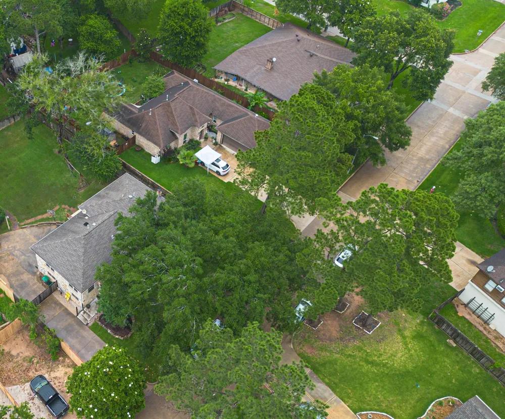 28111 Camille Drive Tomball, TX 77375