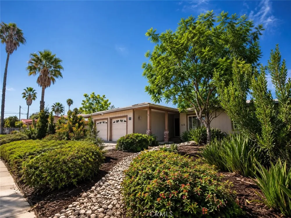 302 S San Mateo Street Redlands, CA 92373