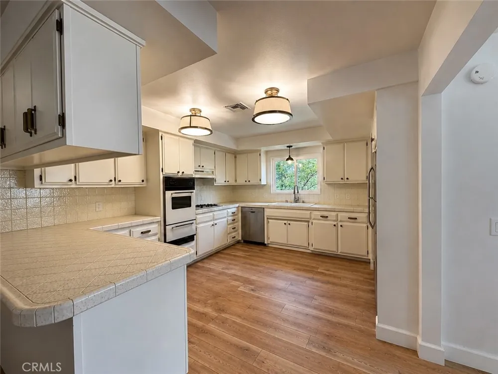 302 S San Mateo Street Redlands, CA 92373