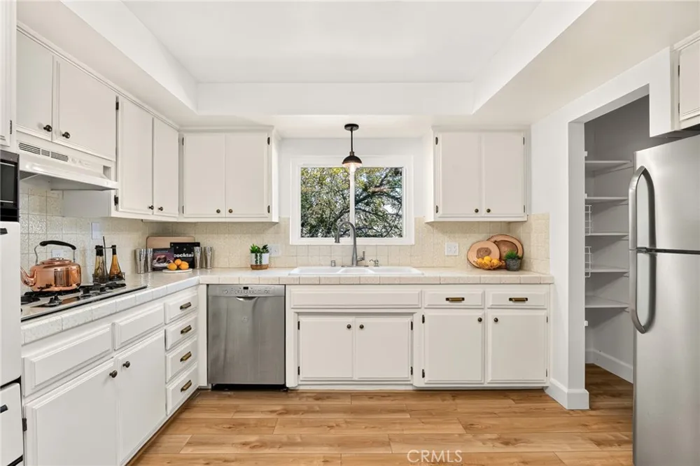 302 S San Mateo Street Redlands, CA 92373