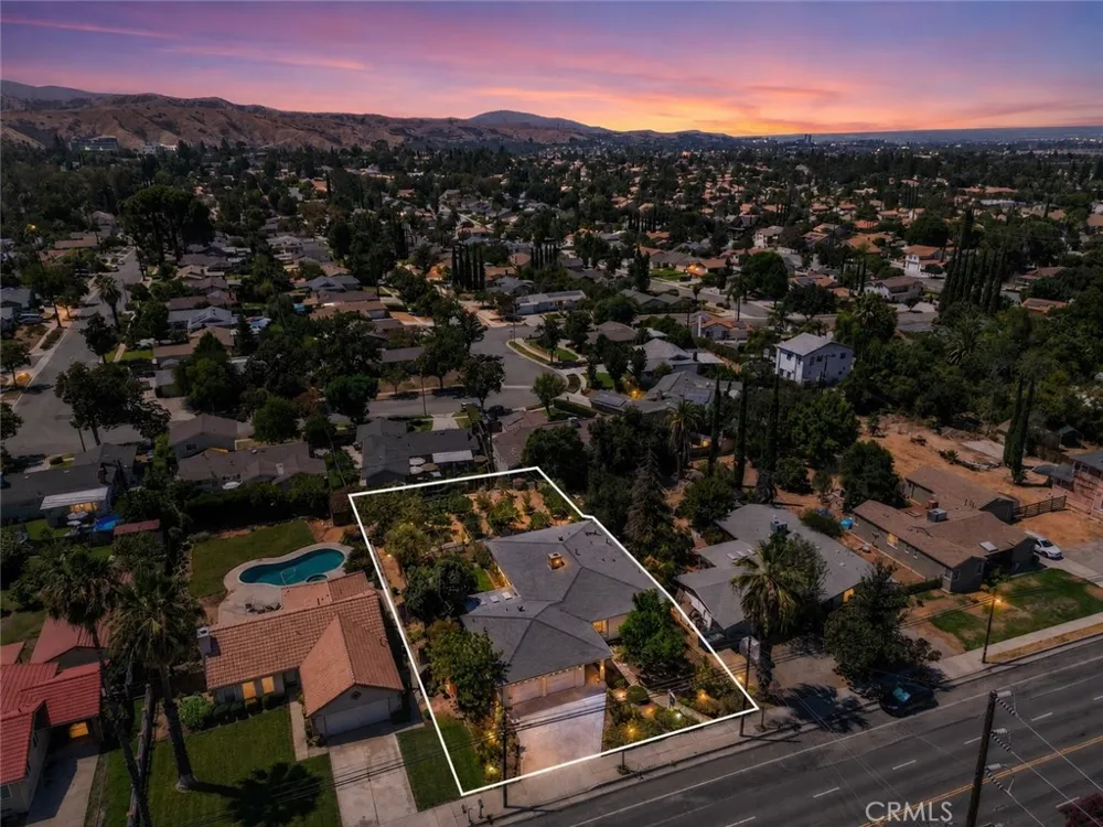 302 S San Mateo Street Redlands, CA 92373