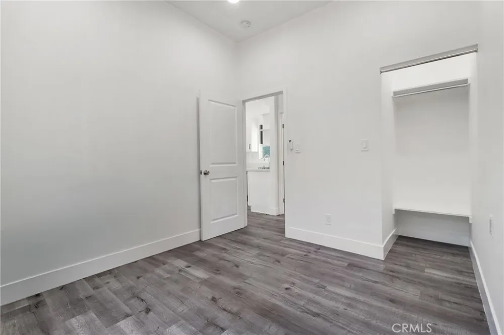 18947 Cantlay Street Reseda, CA 91335