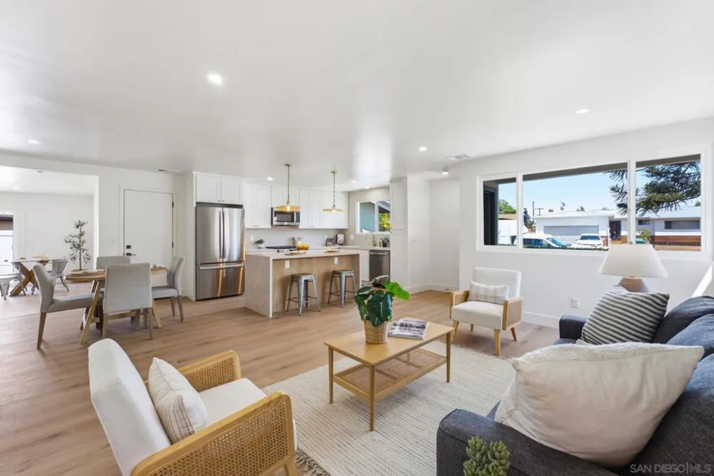 7167 Beagle St San Diego, CA 92111
