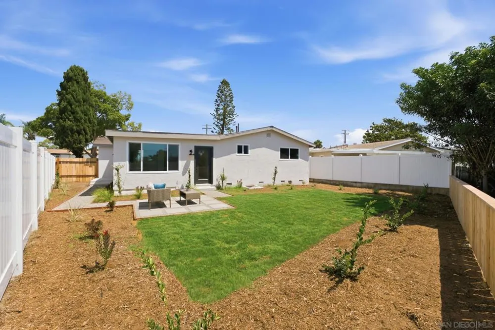 7167 Beagle St San Diego, CA 92111