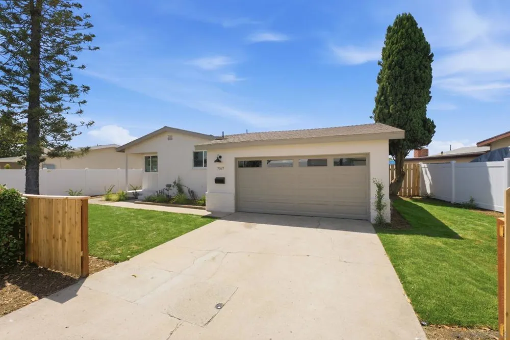 7167 Beagle St San Diego, CA 92111