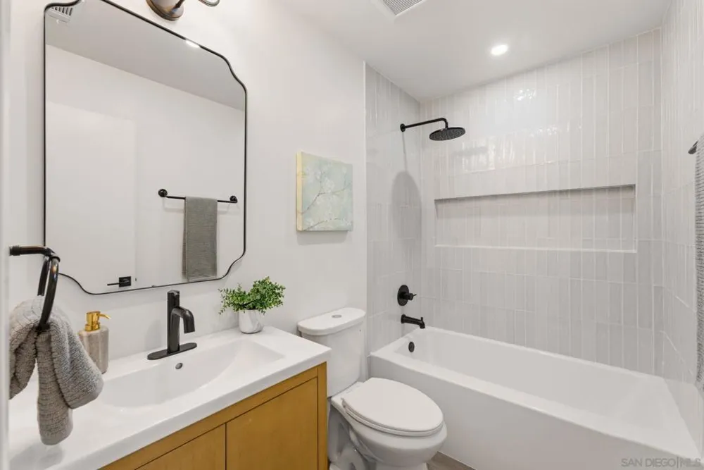 7167 Beagle St San Diego, CA 92111