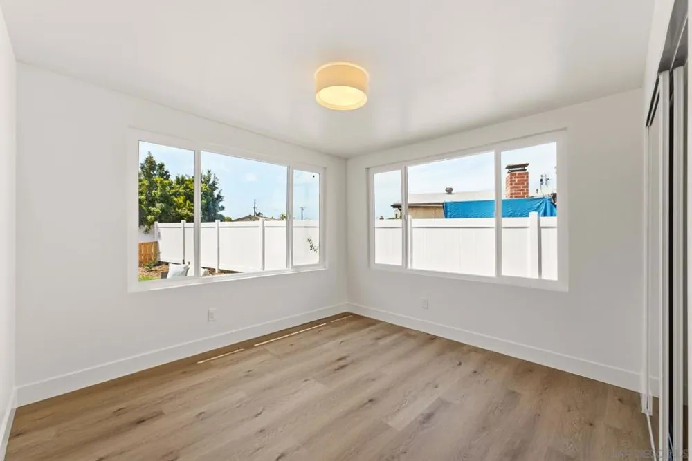 7167 Beagle St San Diego, CA 92111