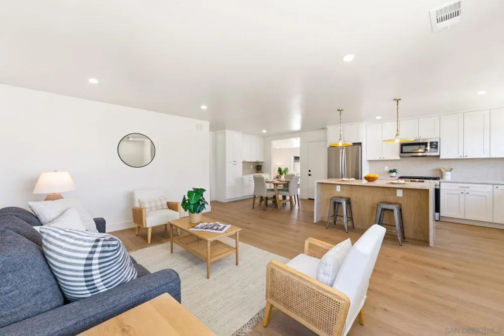 7167 Beagle St San Diego, CA 92111