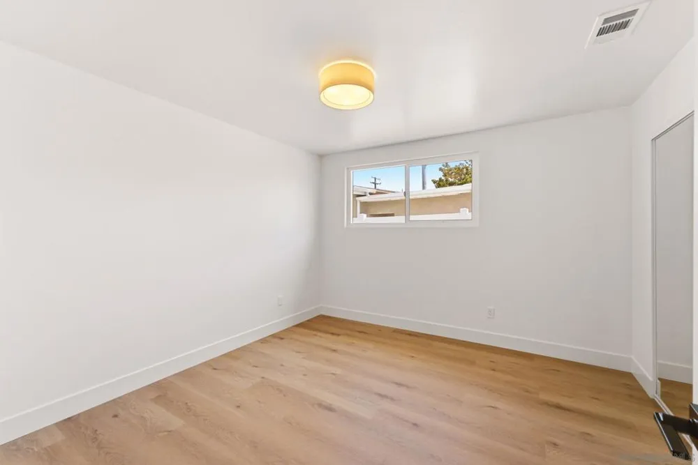 7167 Beagle St San Diego, CA 92111