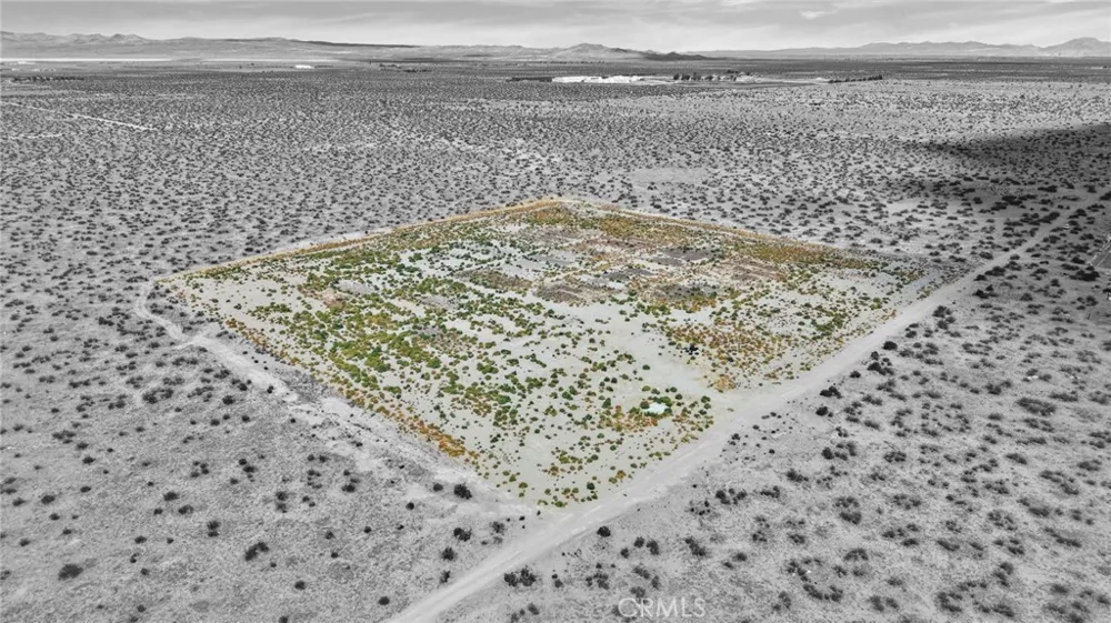 3050 Yucca Adelanto, CA 92301