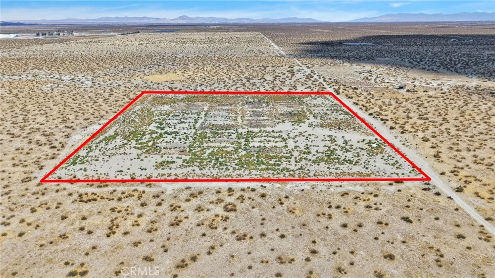 3050 Yucca Adelanto, CA 92301