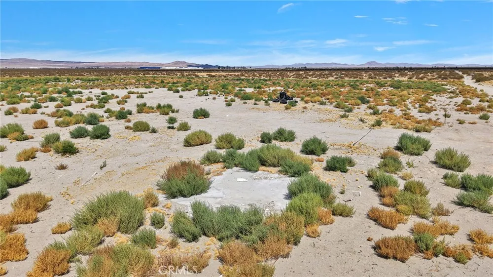 3050 Yucca Adelanto, CA 92301