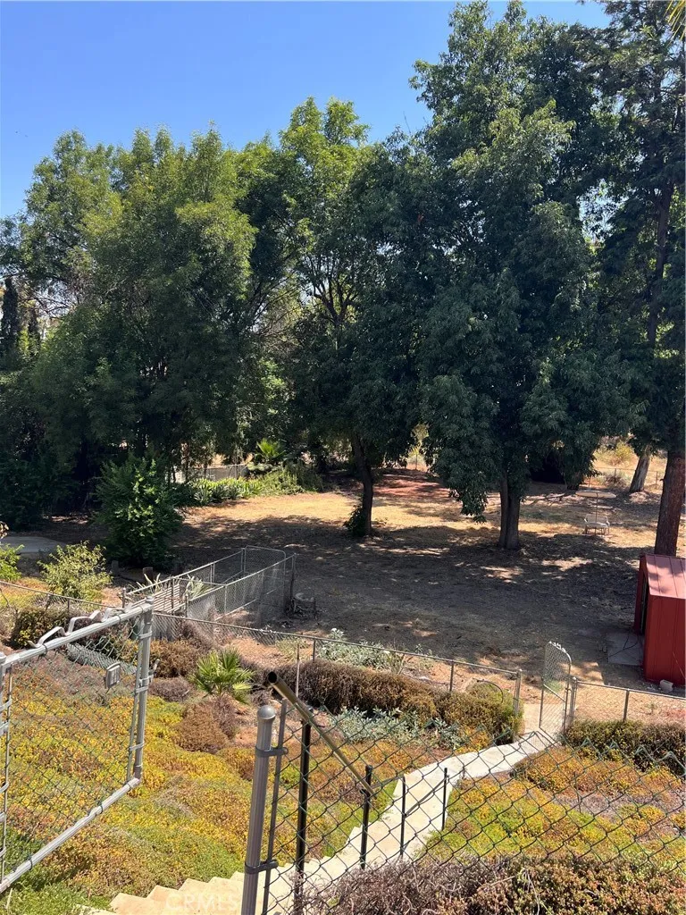 15290 golden star Avenue Riverside, CA 92506