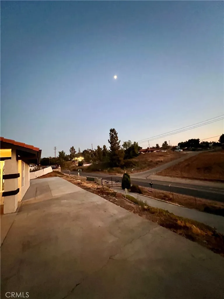 15290 golden star Avenue Riverside, CA 92506