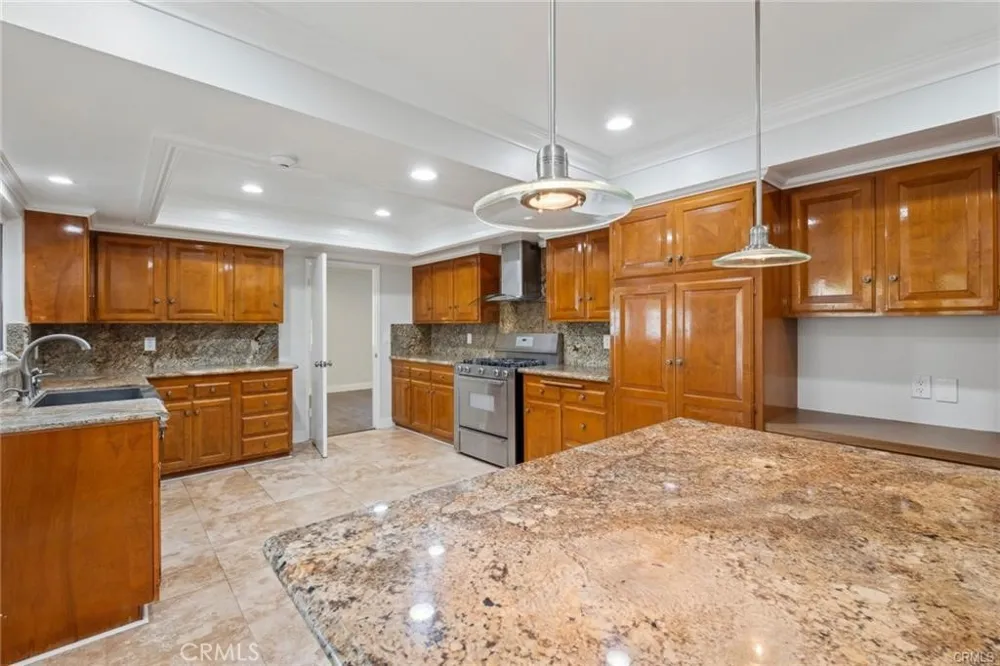 17511 Sherbrook Tustin, CA 92780