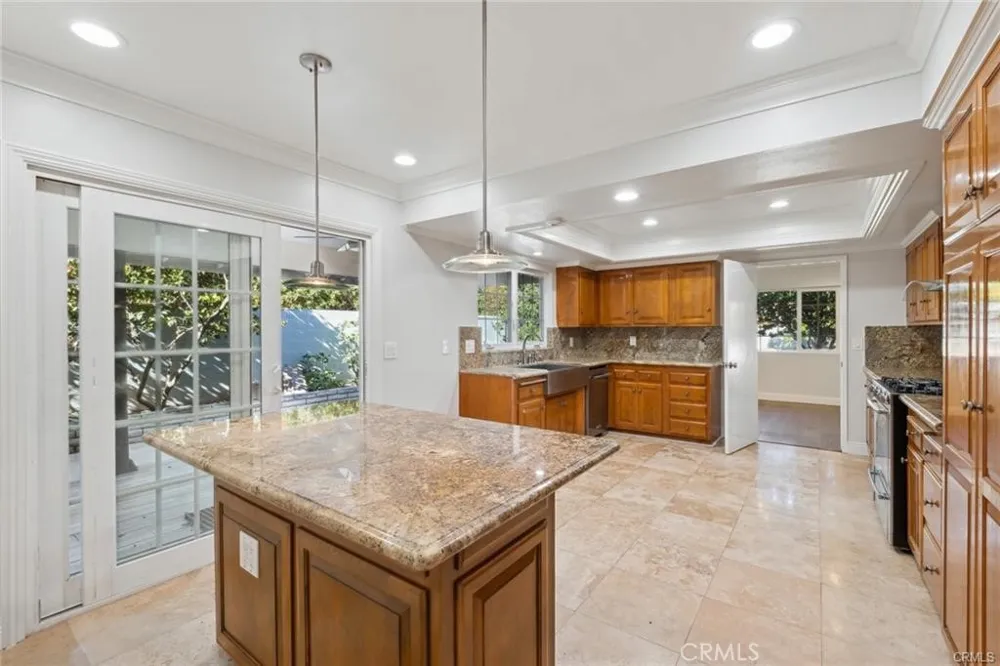 17511 Sherbrook Tustin, CA 92780