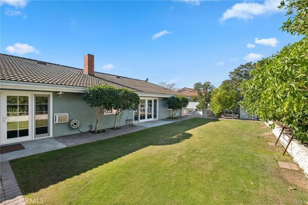 17511 Sherbrook Tustin, CA 92780