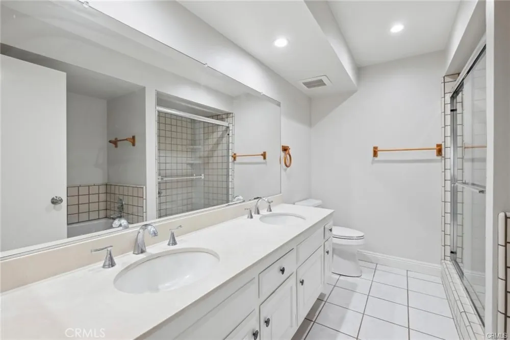 17511 Sherbrook Tustin, CA 92780