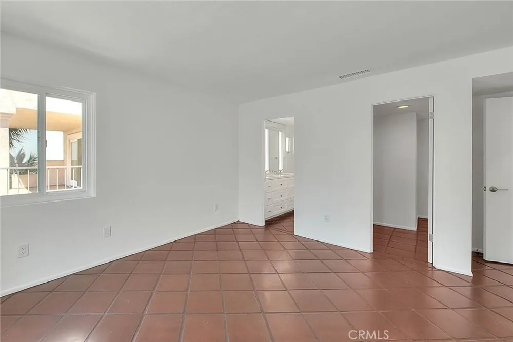 310 Bayview Drive Hermosa Beach, CA 90254
